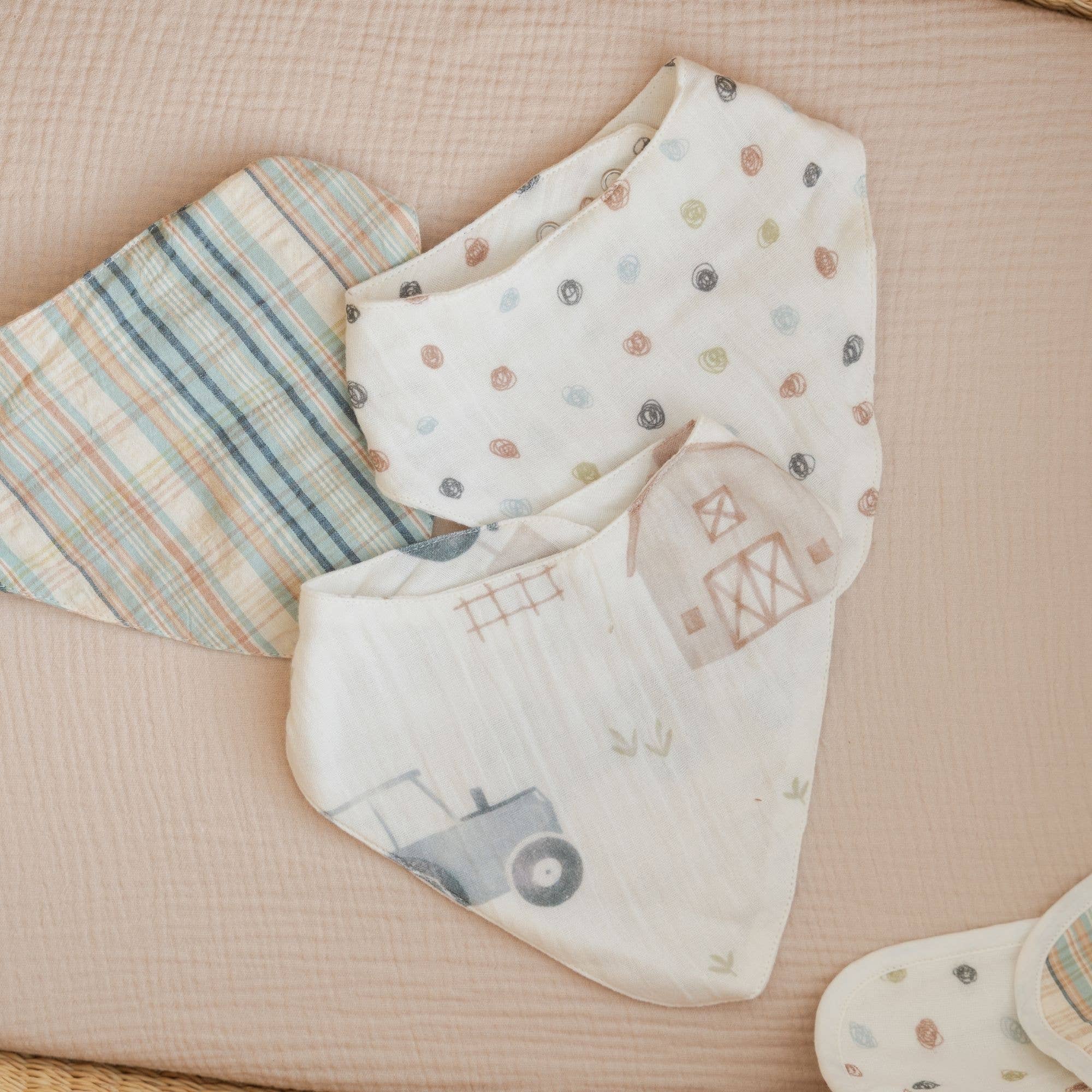 Farmhouse Tractor Muslin Bib Set