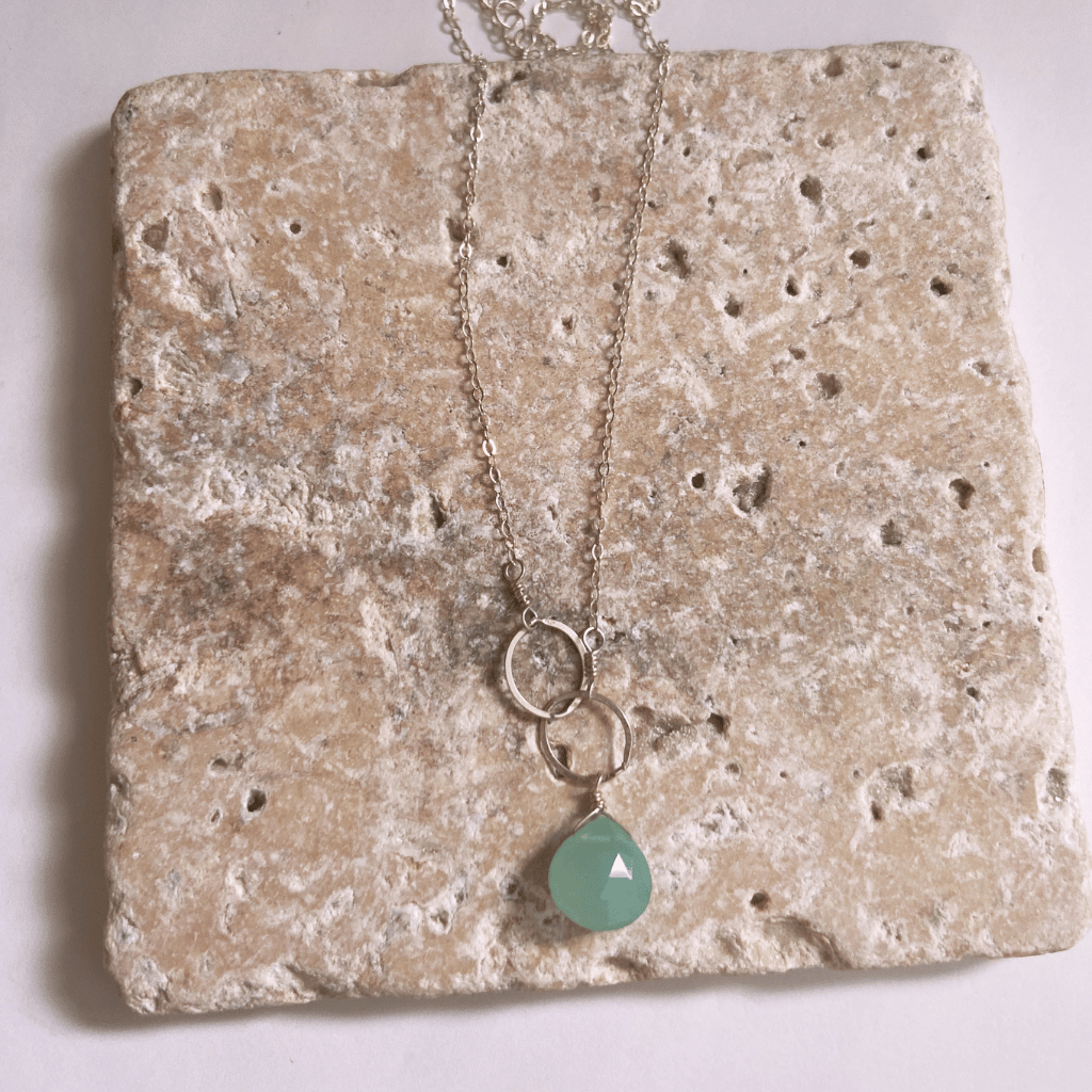 ChalcedonyAsymmetricalNecklace.png