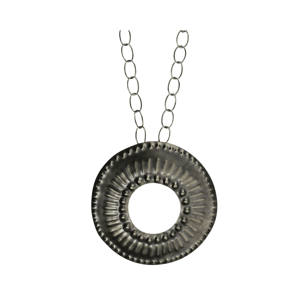SilverCutOutObaraNecklace.png