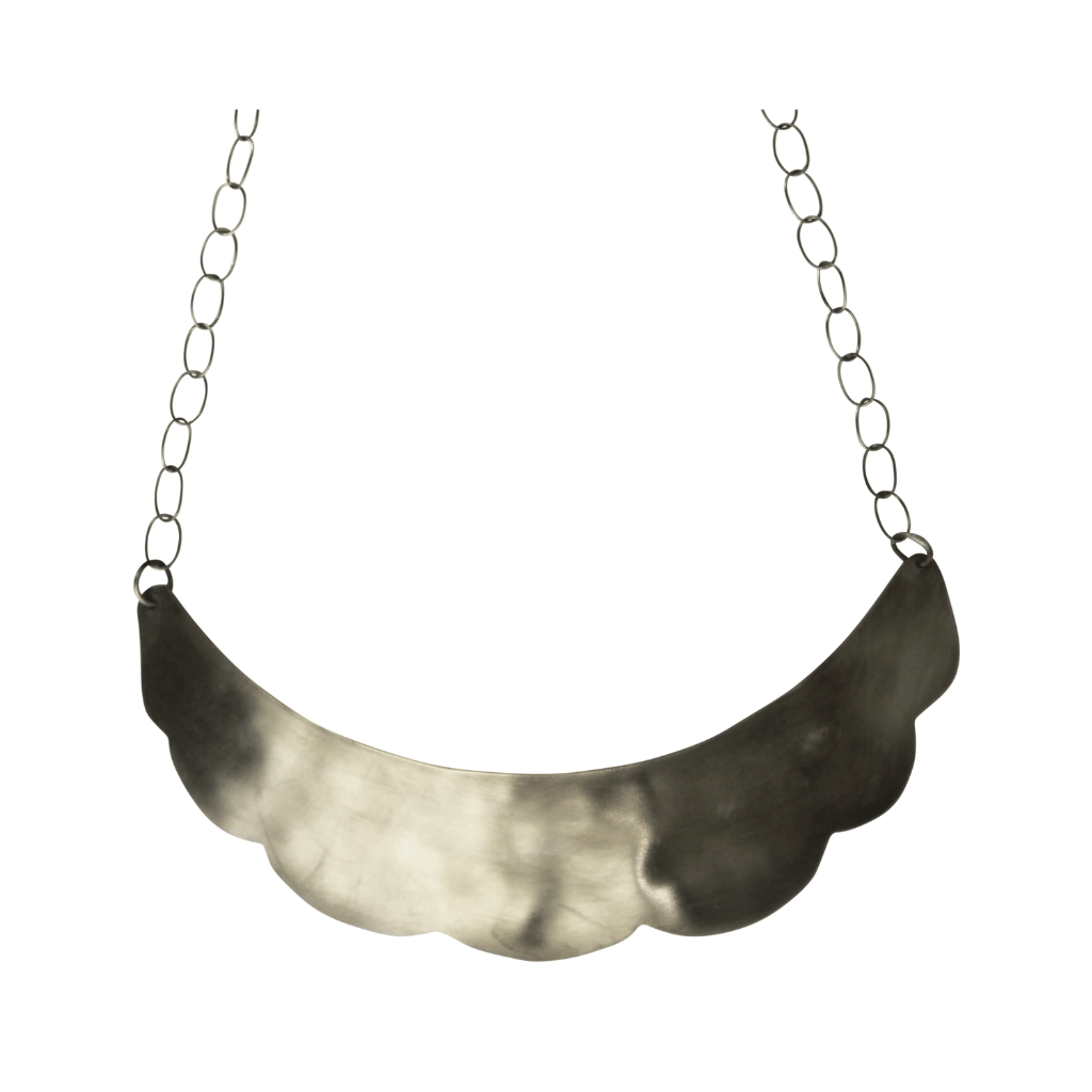SilverDoraScallopedNecklace.png