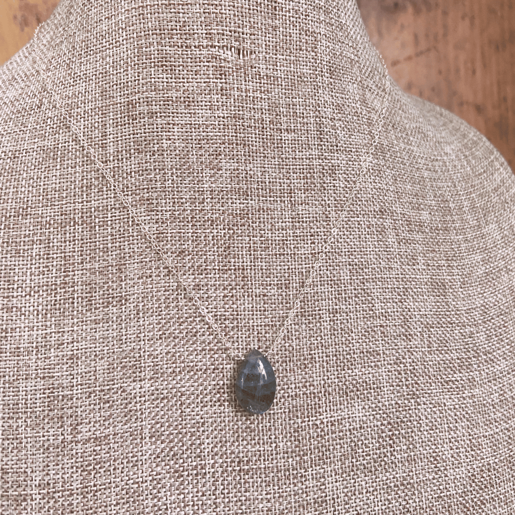 Smooth Labradorite Pendant Necklace