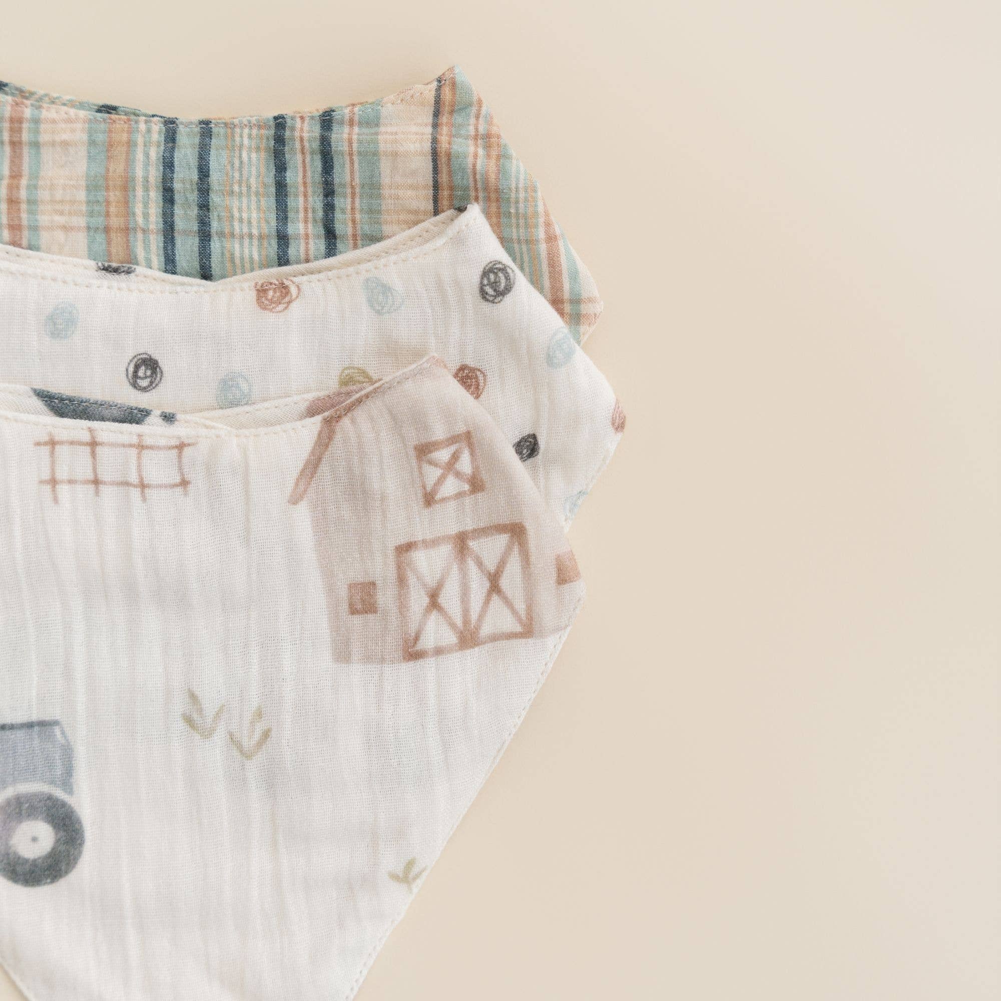 Farmhouse Tractor Muslin Bib Set