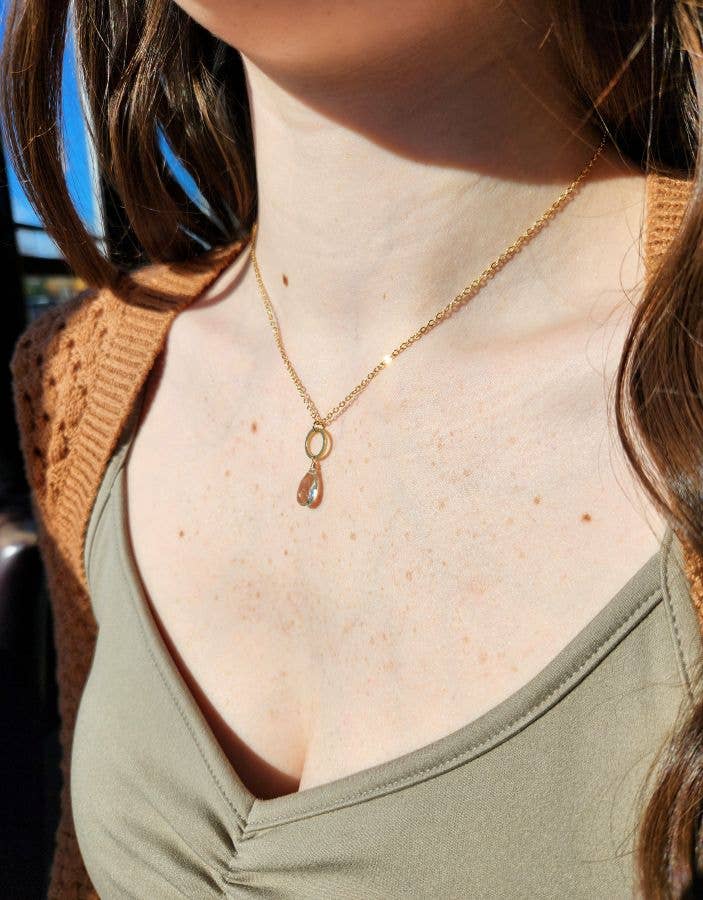 Green Amethyst Gold Circle Pendant Necklace